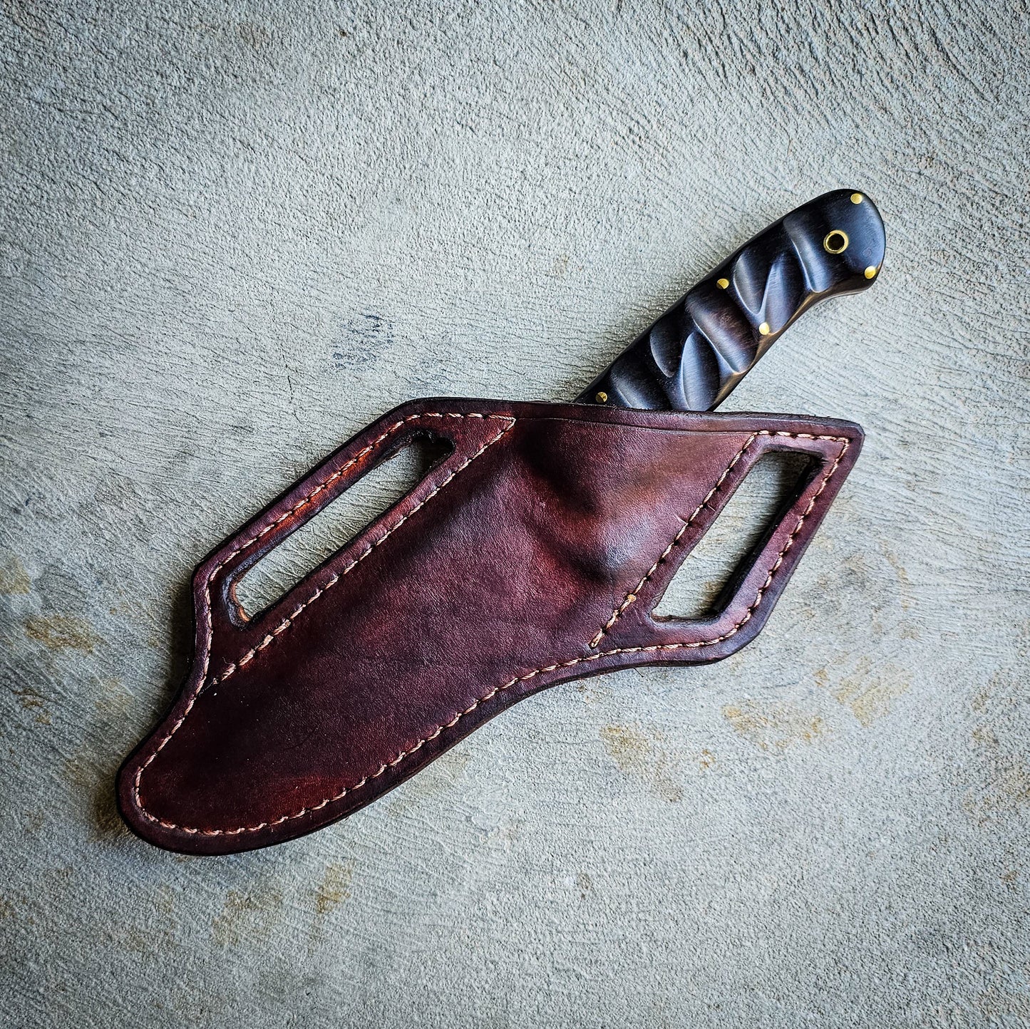 Pancake knife sheath