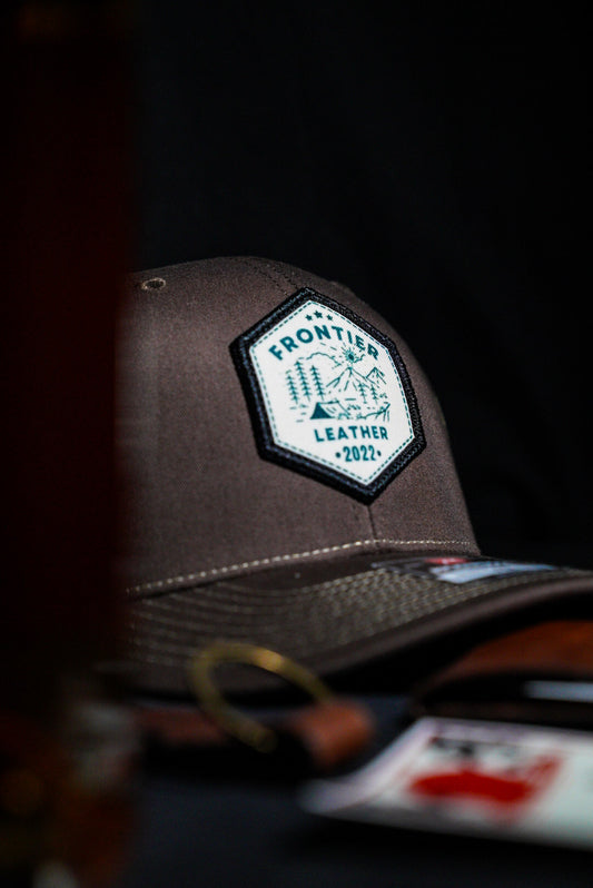 Trucker hat - Brown - Camping patch